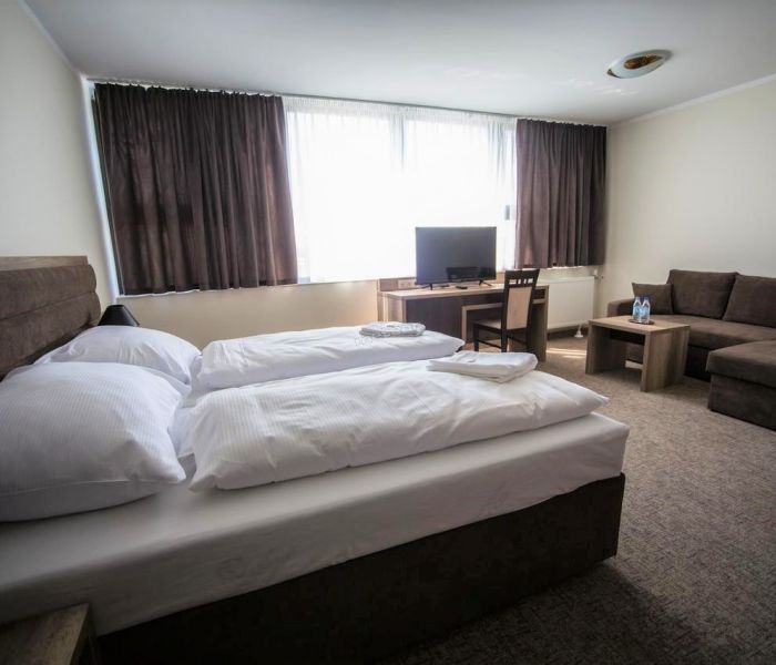 Cargo Hotel