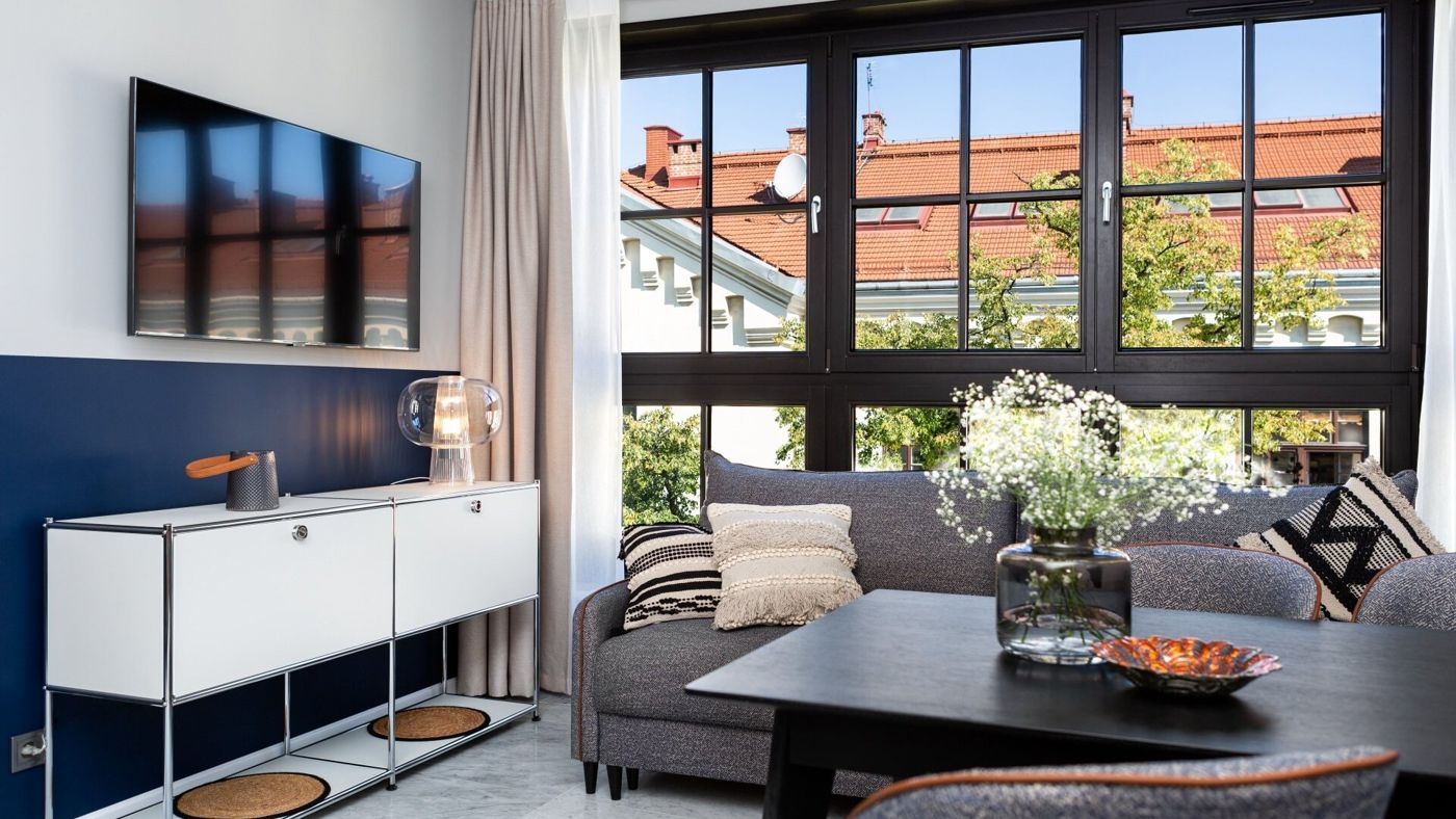 H11 ApartHotel