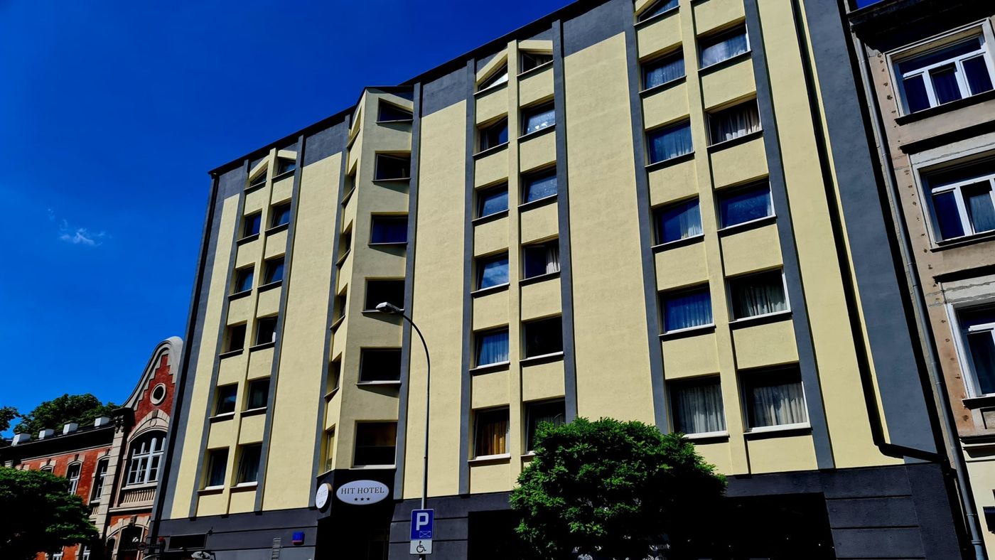 Hit Hotel