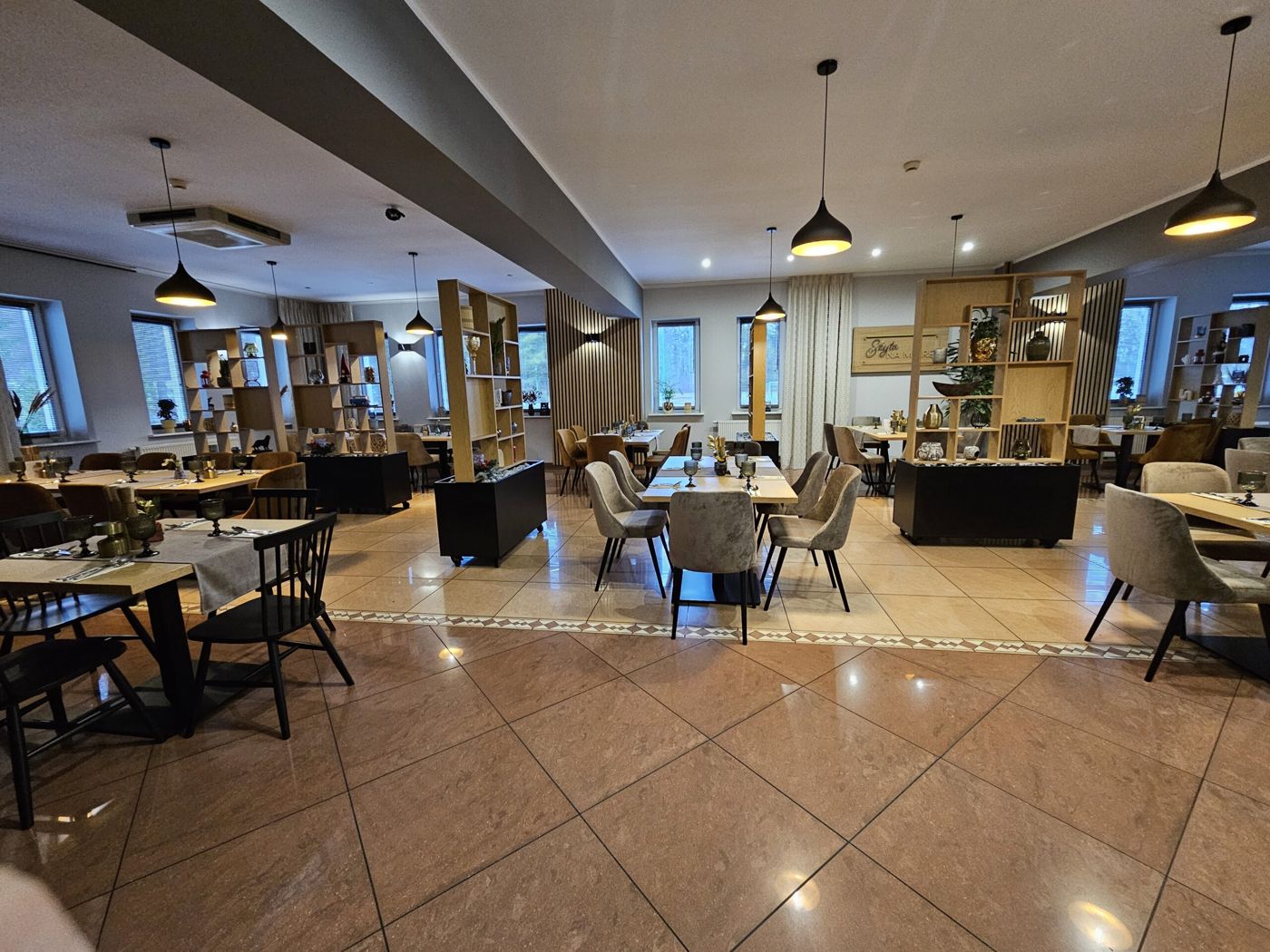 Tailor Hotel