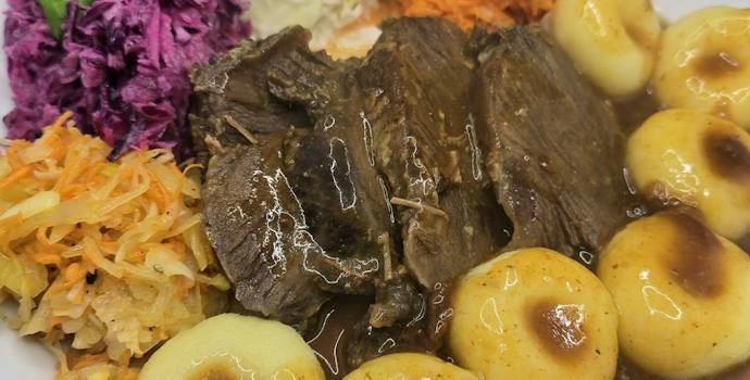 Pod Basztą Restauracja i Noclegi