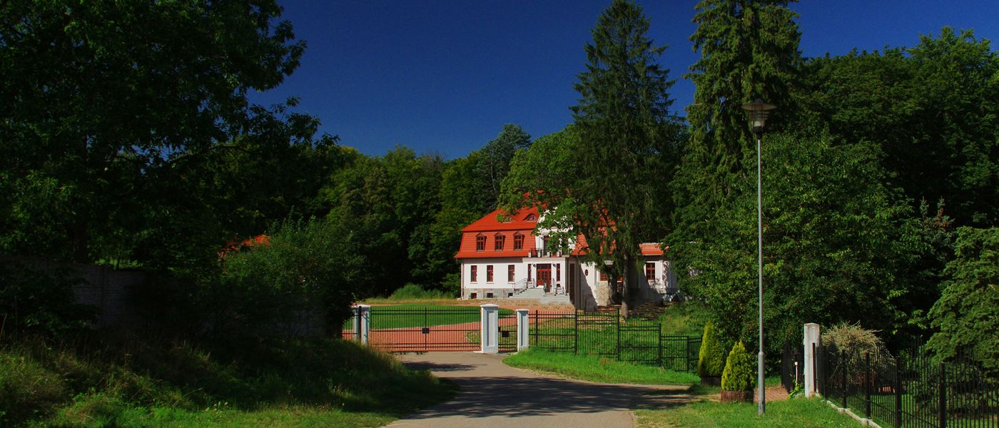 Dwór Uradz
