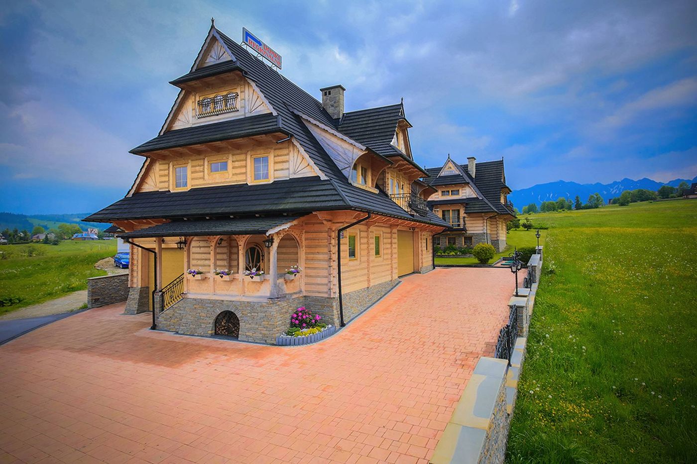 Folk Resort