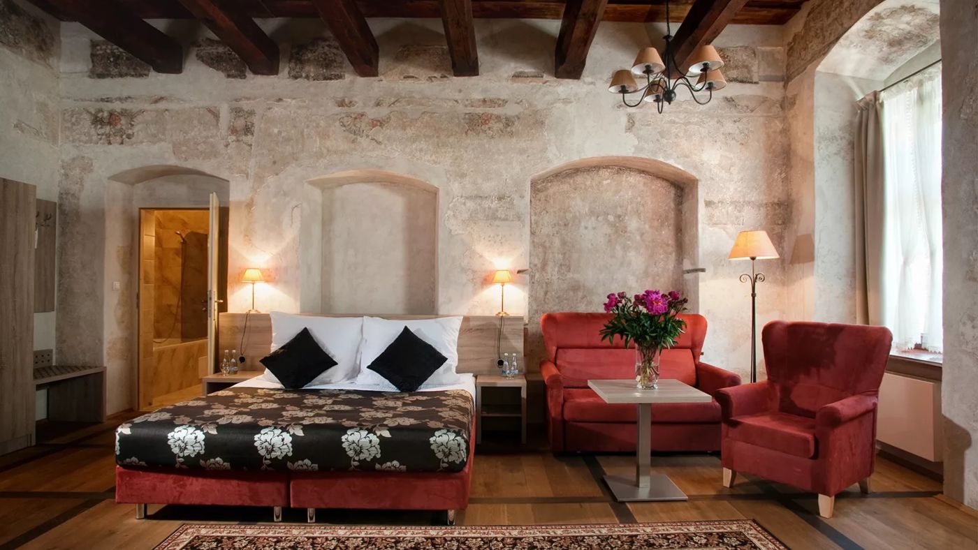 Hotel Santi