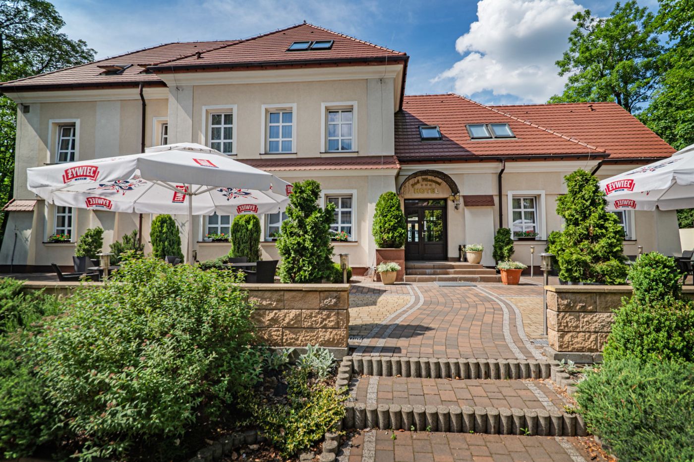 Restauracja i Hotel Pod Filarami