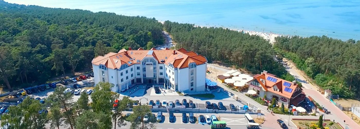 Hotel White