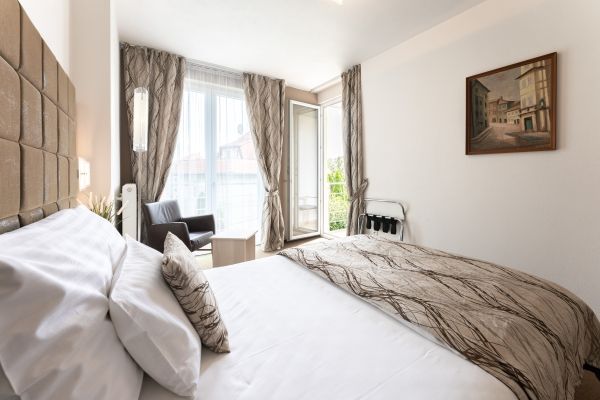 Reverie Hotel