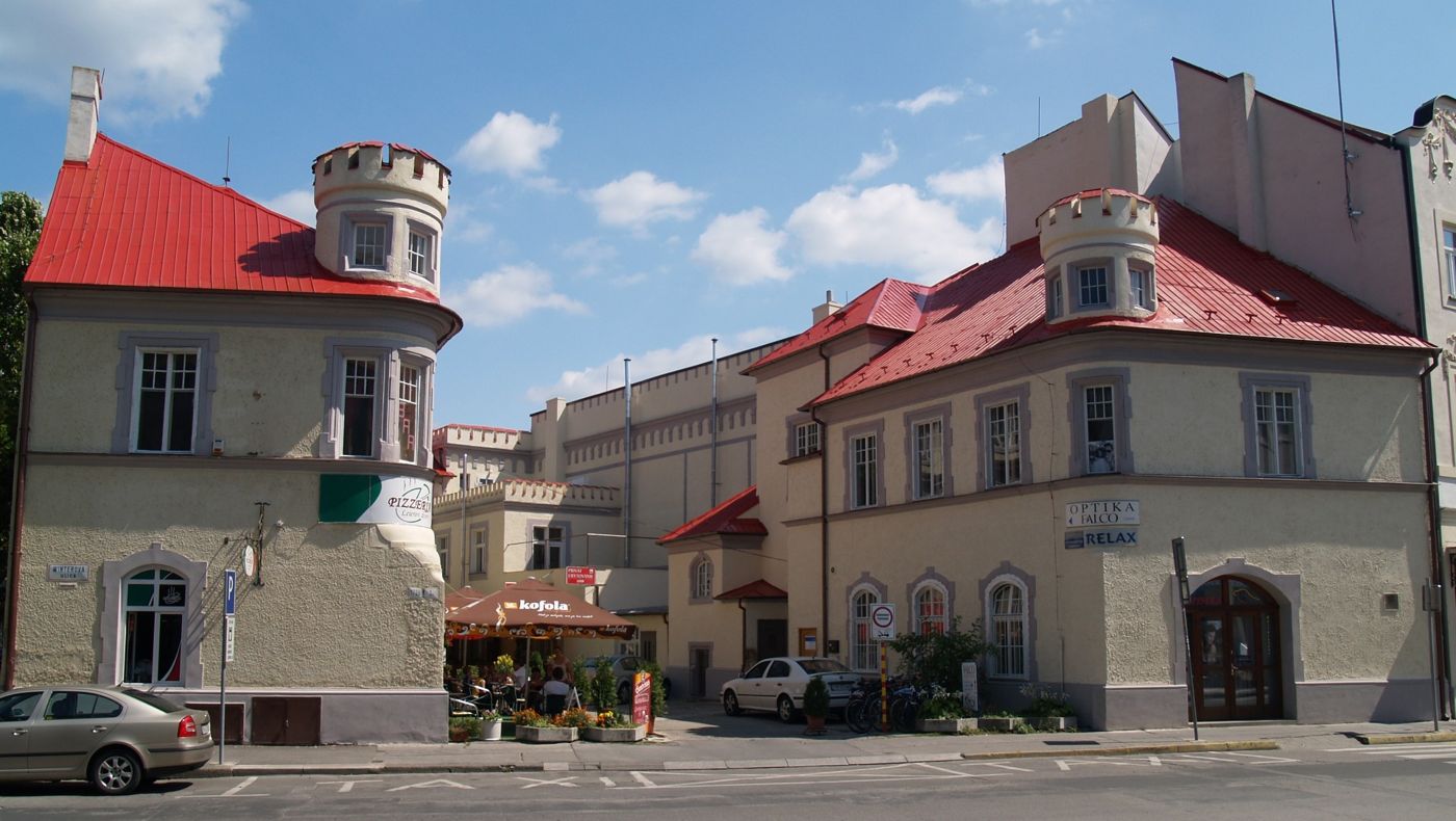 Leier Apartments
