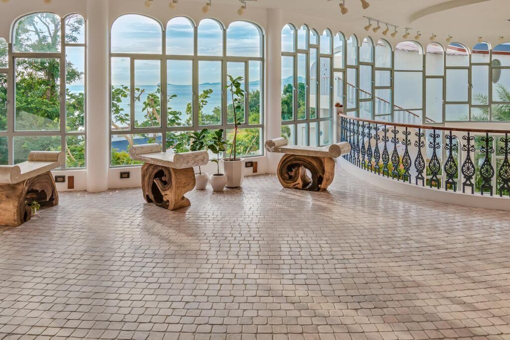 Ampersand Resort