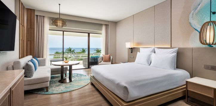 Pullman Phuket Karon Beach Resort