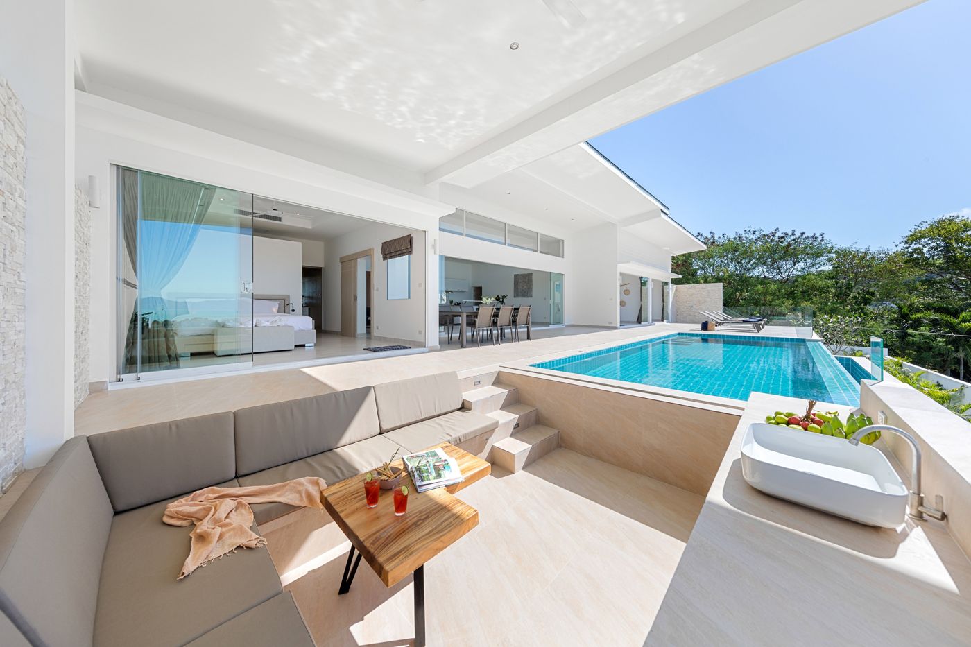 Rockstar Beach Apartments