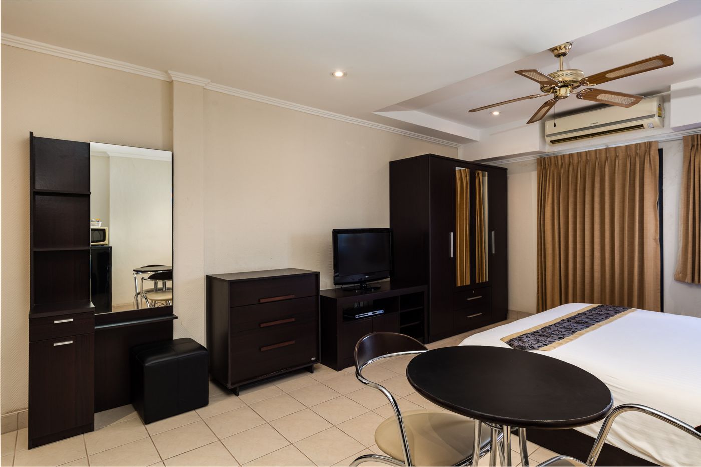 The Classroom's Hotel