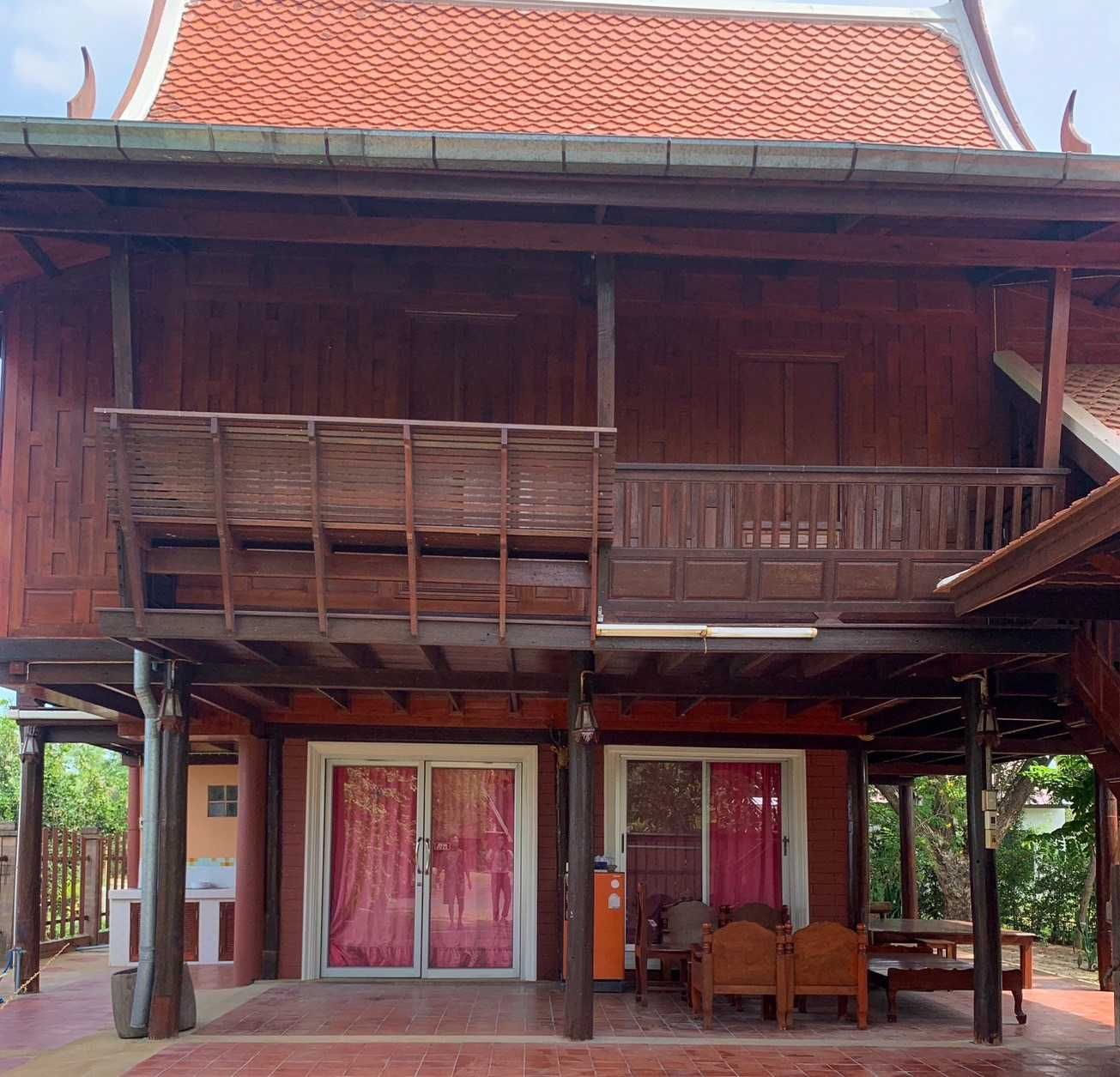 Suree Garden Resort & Karaoke