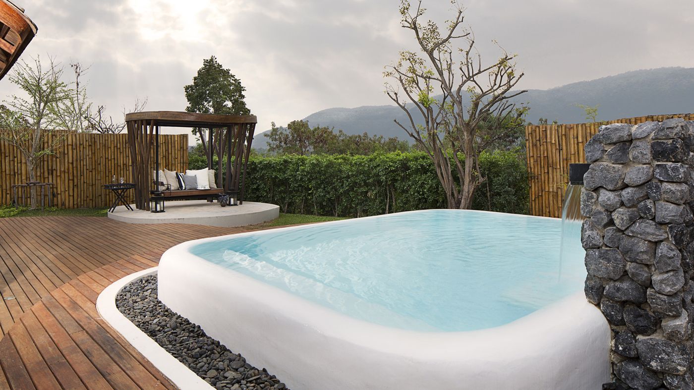 Boribot Pool Resort