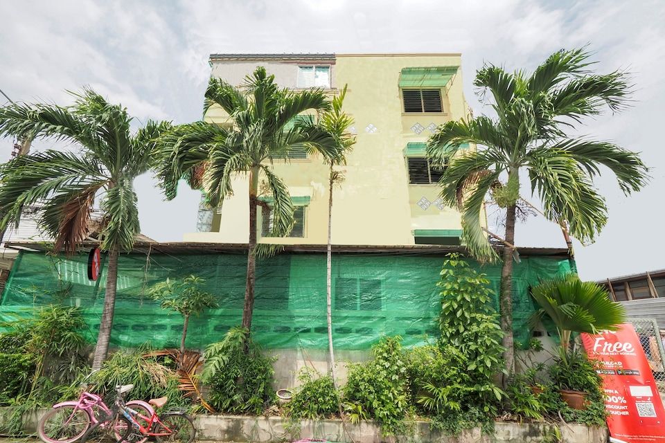OYO 471 Sunshine Apartment