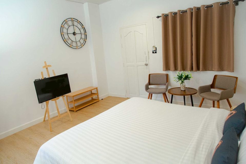 RQ Phuket Patong Beach by Collection O