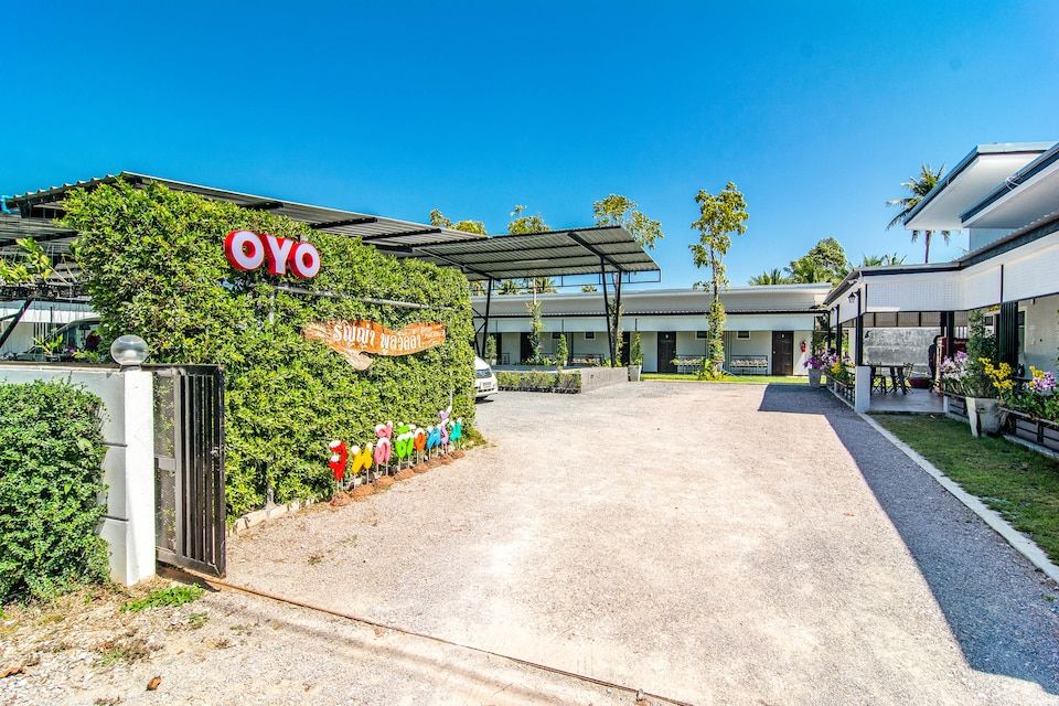 OYO 533 Runya Poolvilla