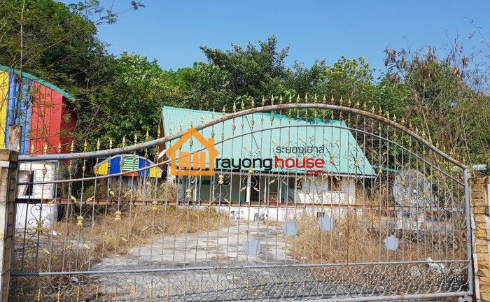 Rayonghouse Resort