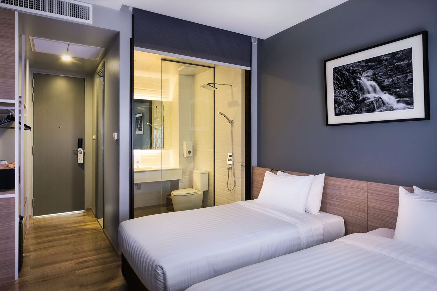 R-Photo Hotel