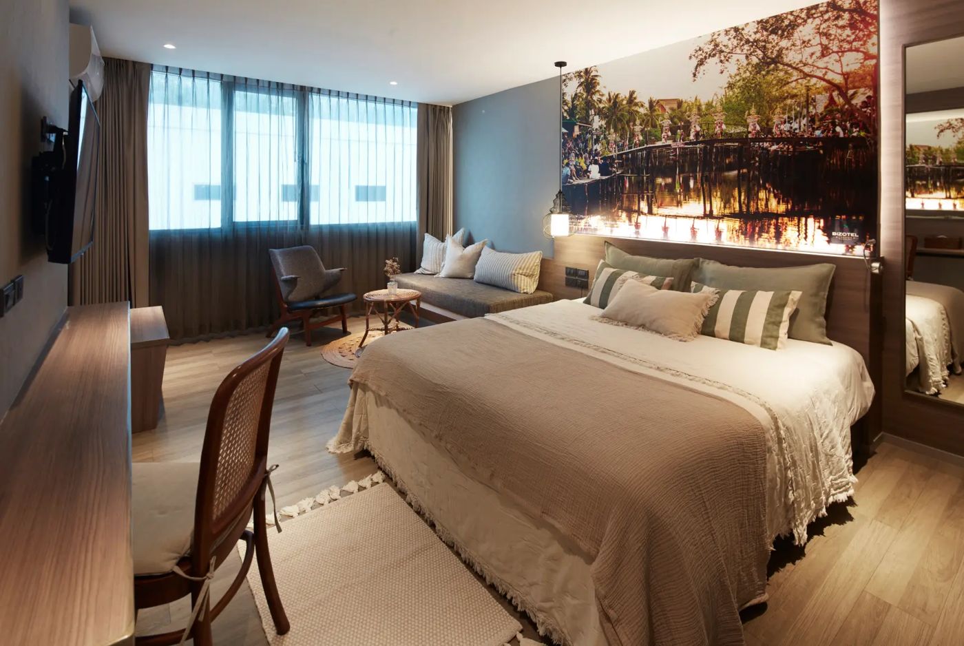 Bizotel Premier Hotel & Residence