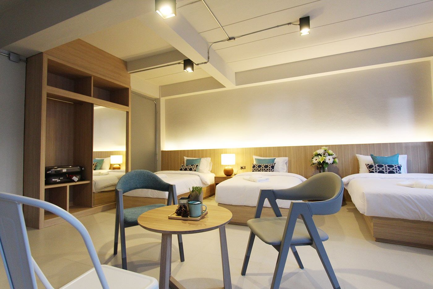 Rajthani Hotel