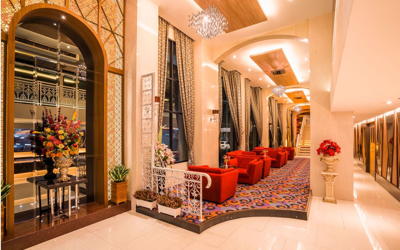 Grand Lord Hotel