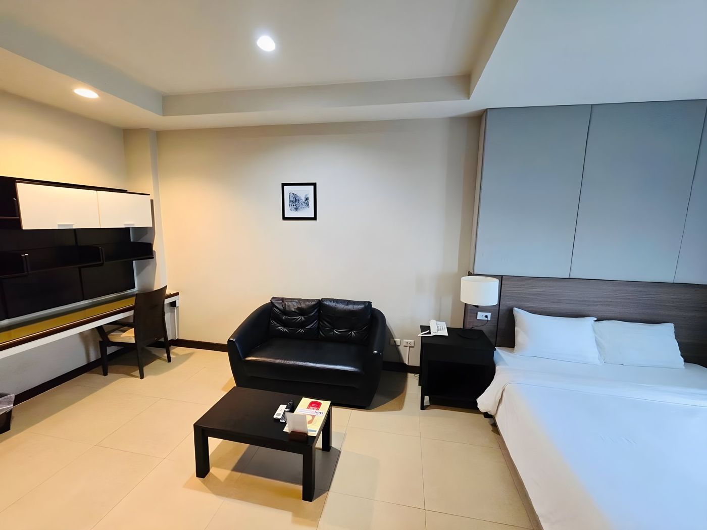 J. Park Hotel