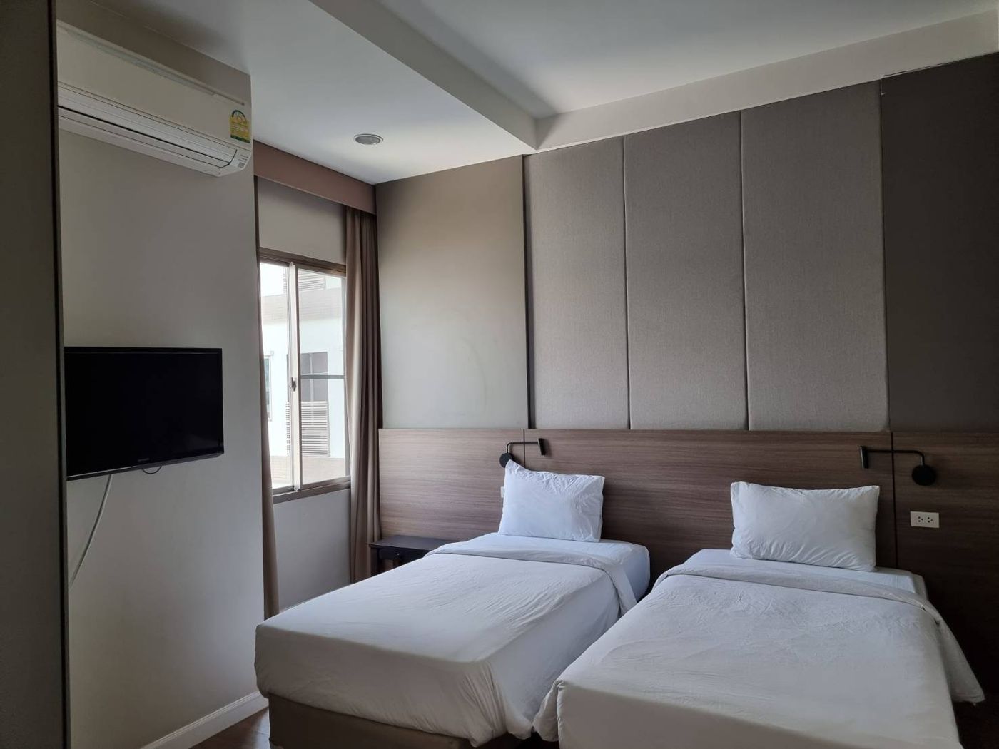 J. Park Hotel