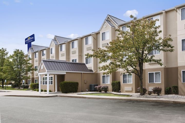 Microtel Inn & Suites