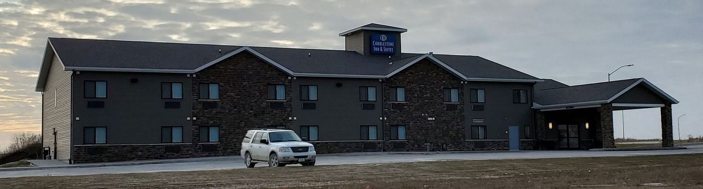 Cobblestone Inn & Suites