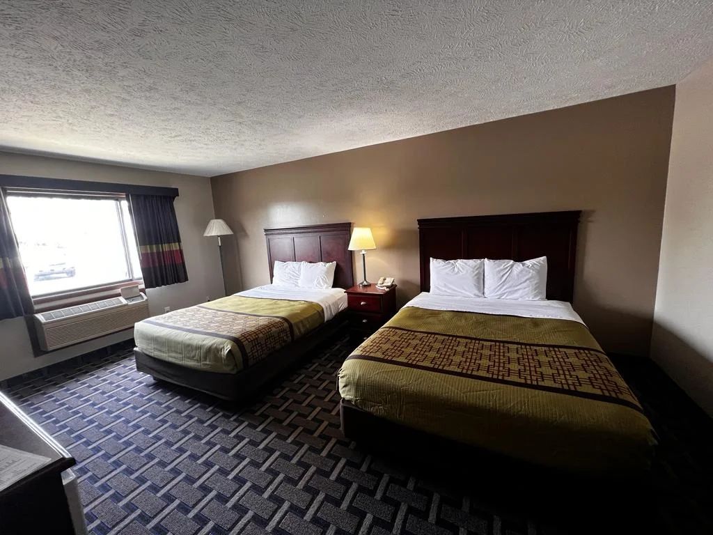 Sky Lodge Inn & Suites