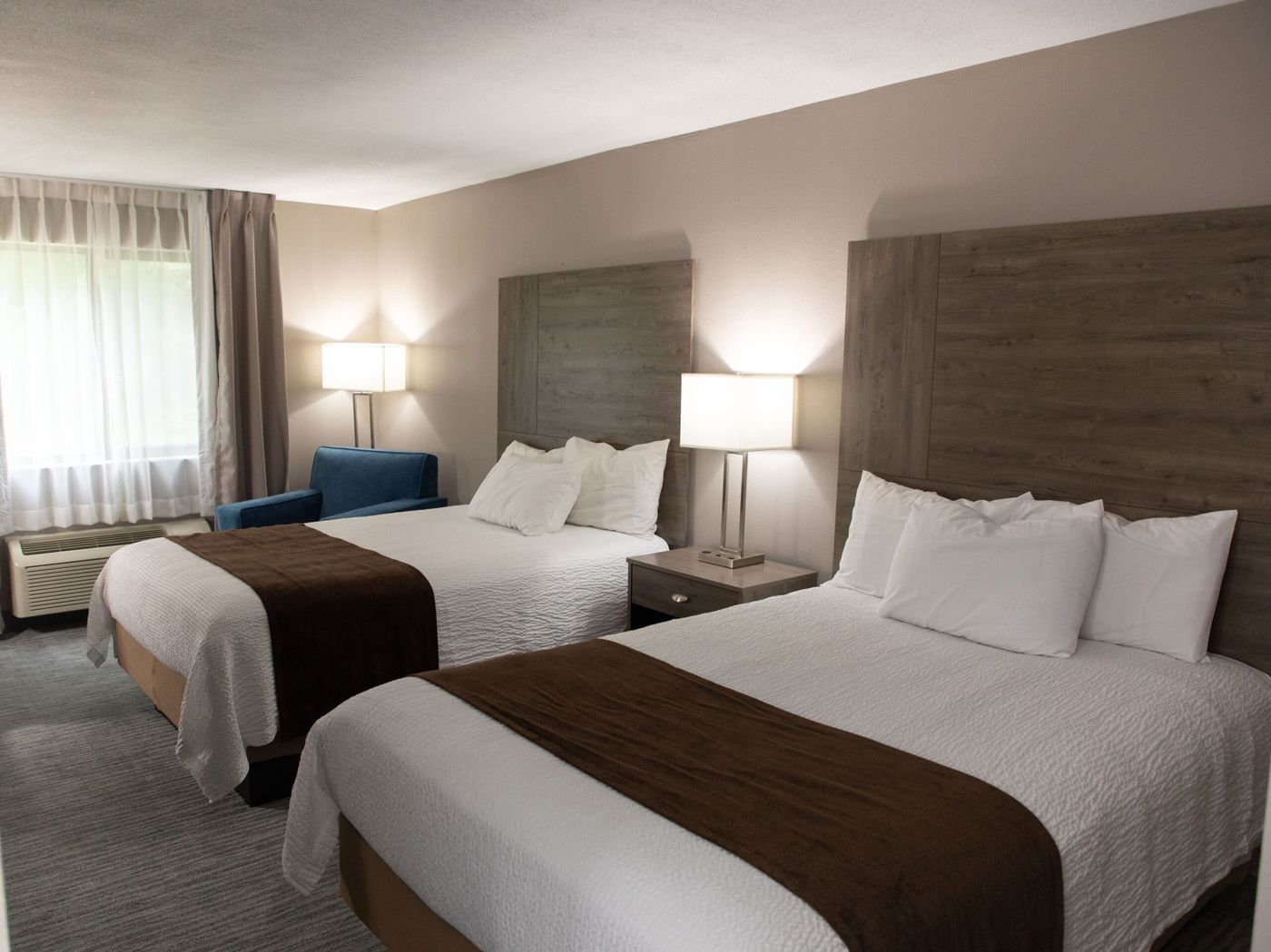 Lomira Inn and Suites