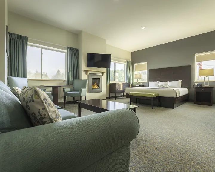Sun & Ski Inn and Suites