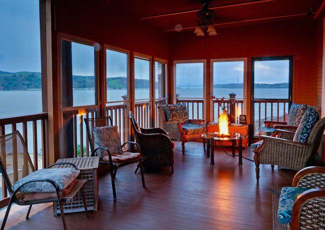 Shorelight Inn
