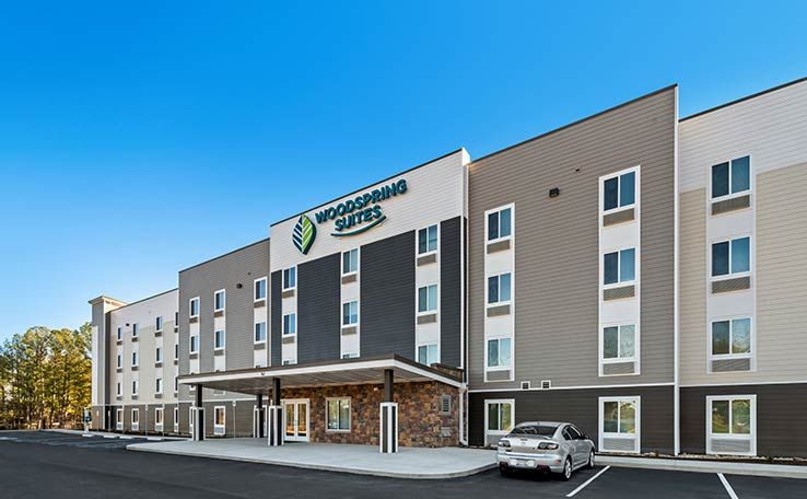 WoodSpring Suites