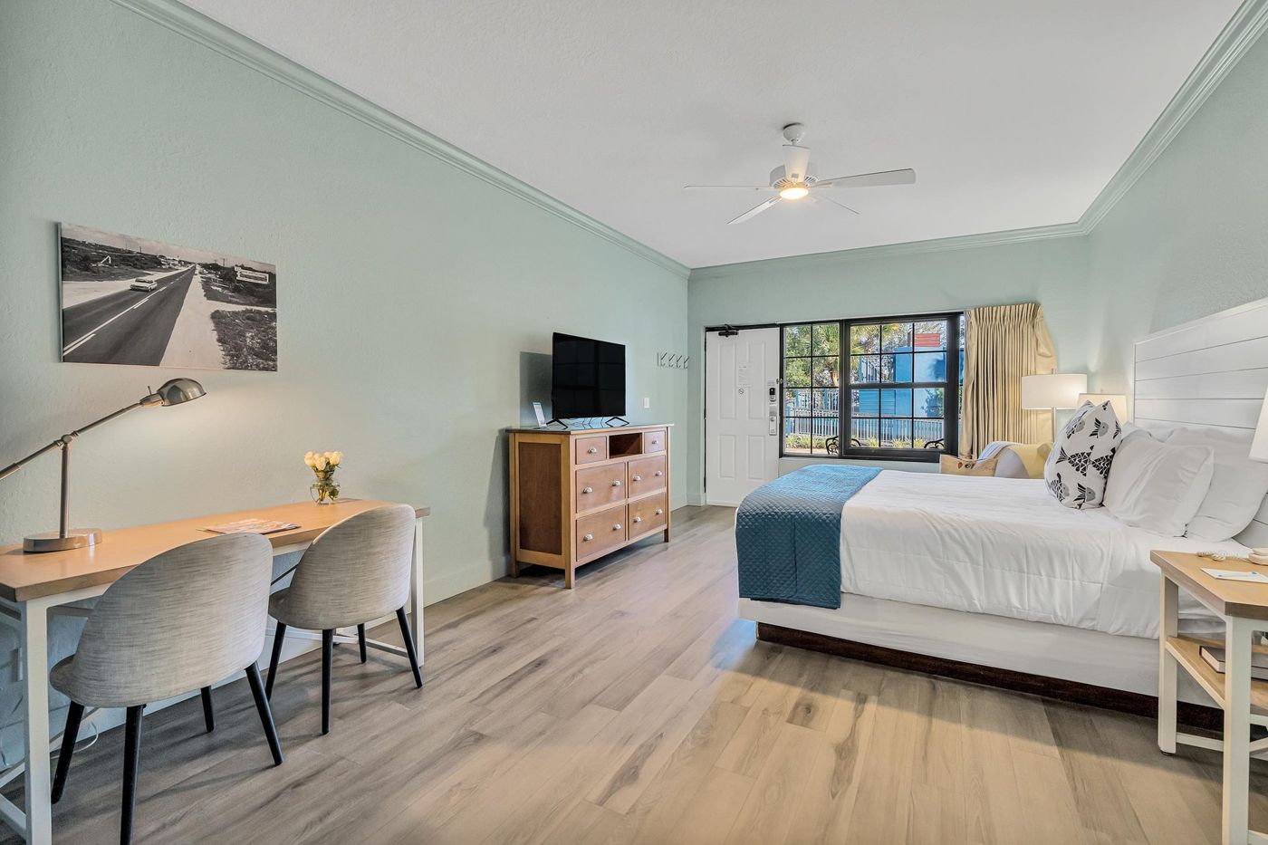 Beachside Inn