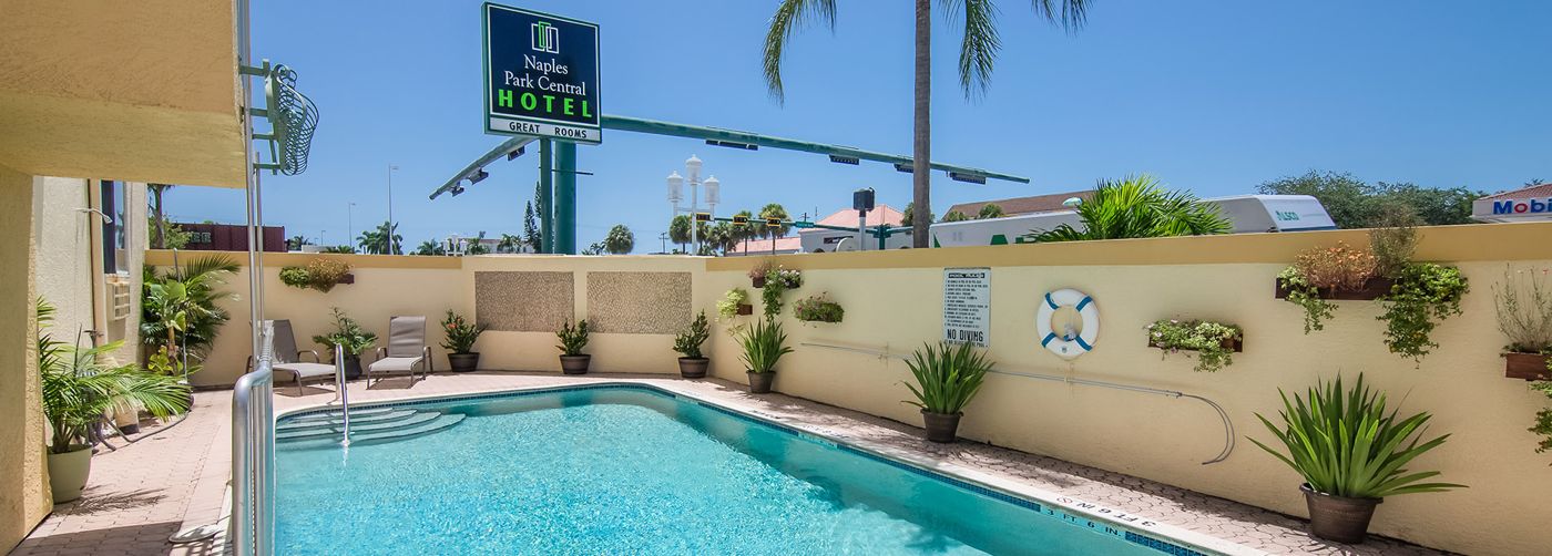 Naples Park Central Hotel