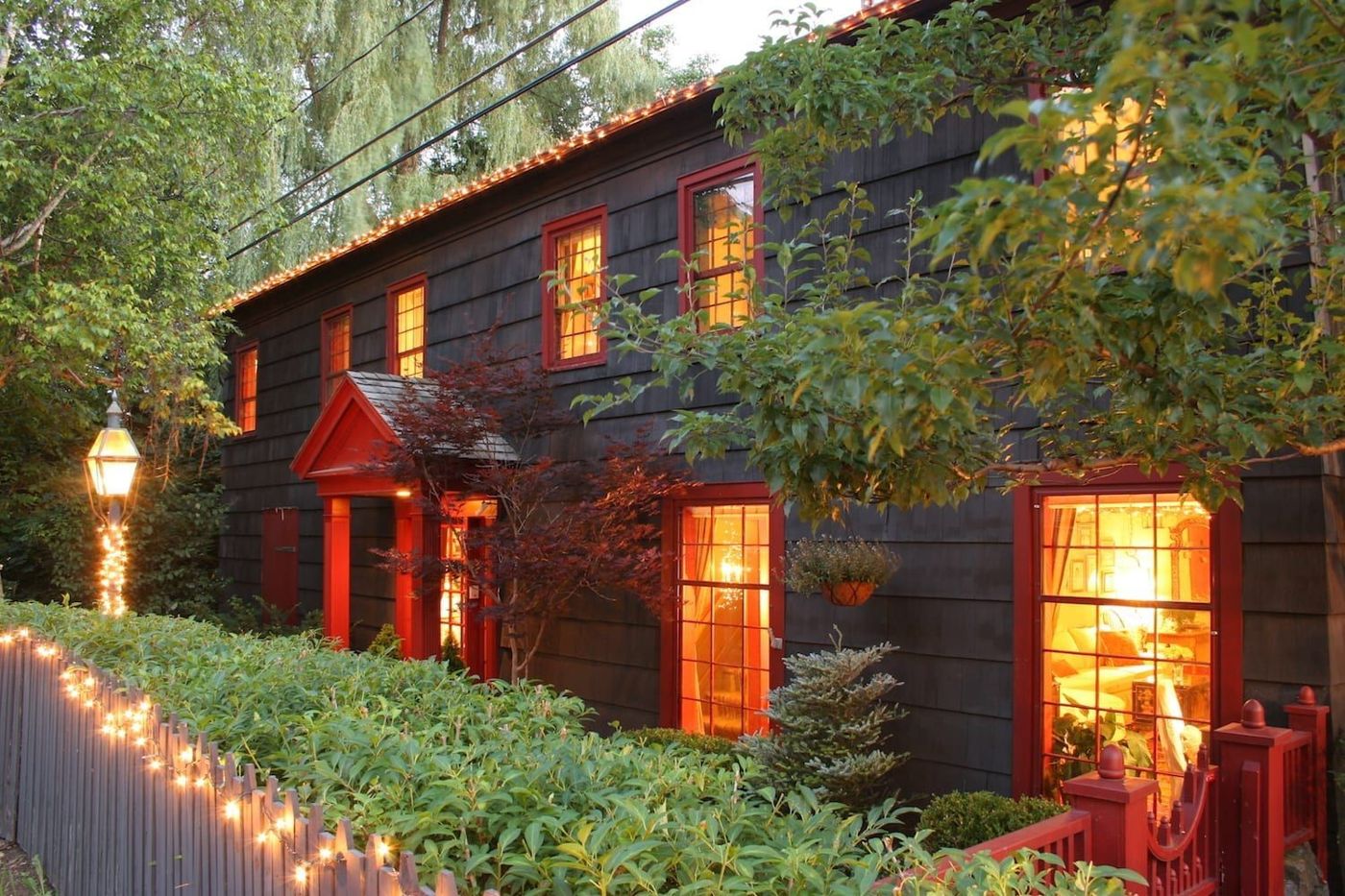 1795 Acorn Inn