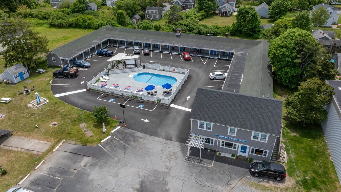Jonathon Edwards Motel