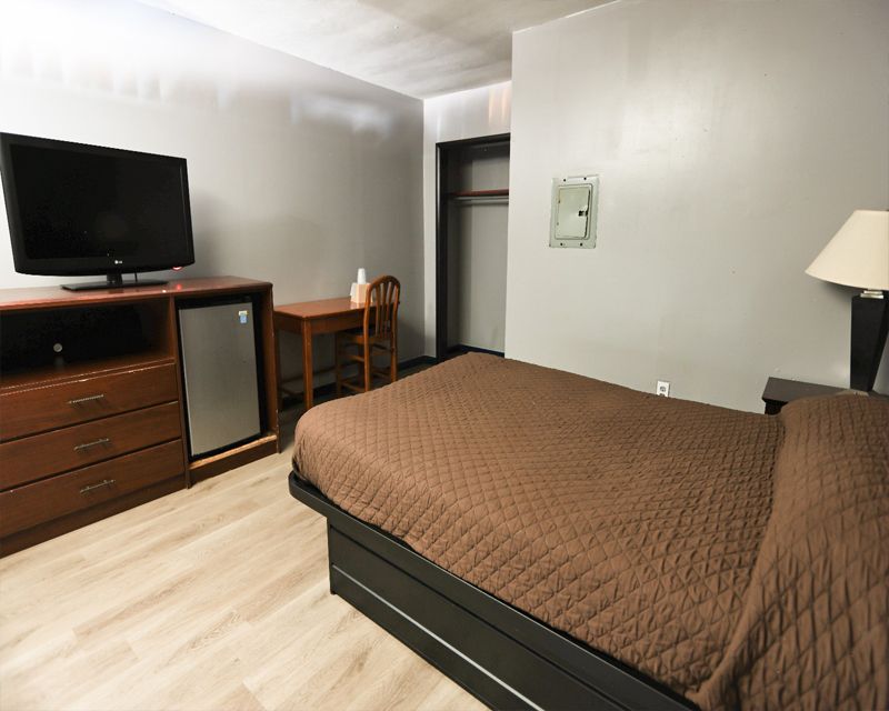 Budget Inn & Suites