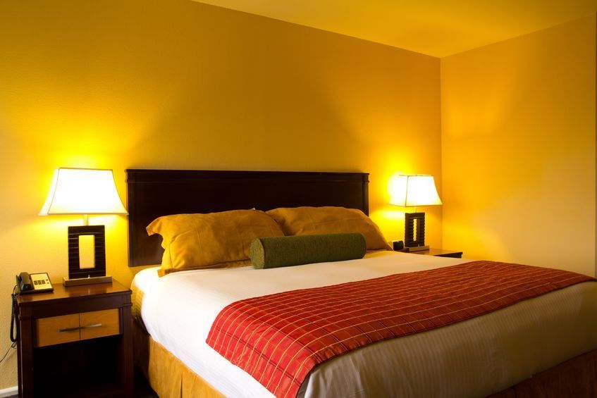 D-Lux Budget Inn