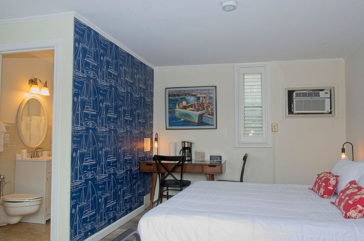 Vineyard Harbor Hotel