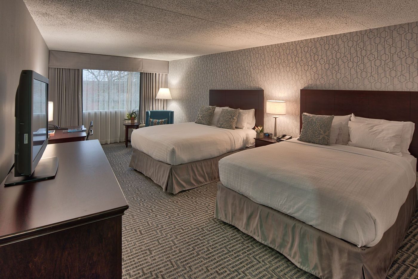 Somerset Inn
