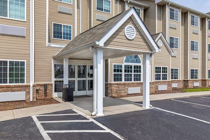 Microtel Inn & Suites