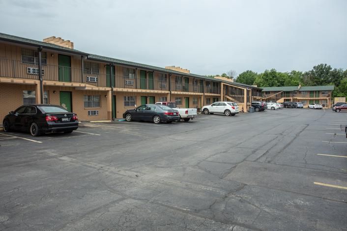 Glenstone Place: Extended Stay