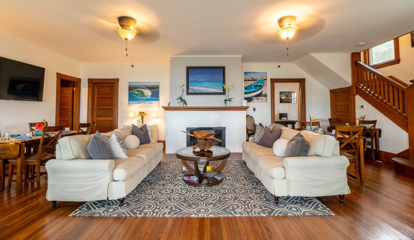 Night Swan Intracoastal Bed and Breakfast
