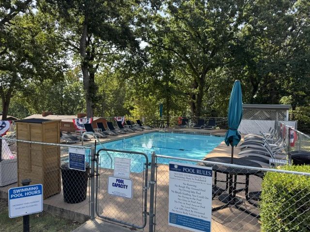 Candlewyck Cove Resort