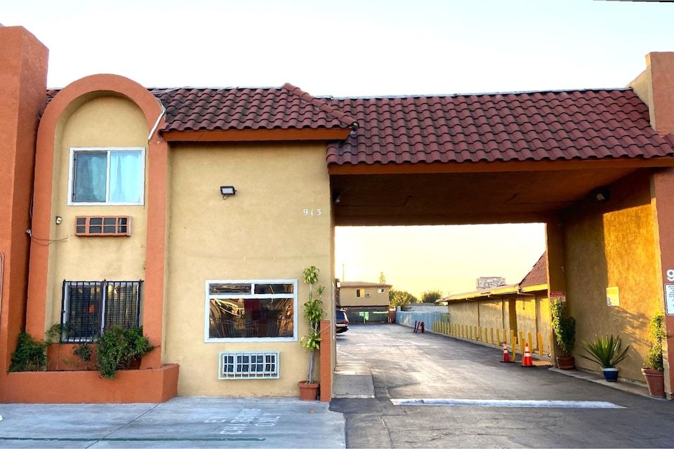 Robinhood Motel Anaheim West