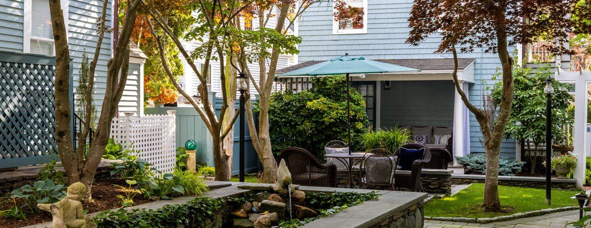 Town and Tide Inn