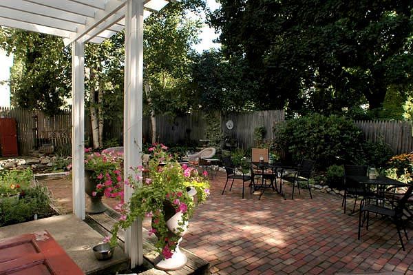 Benjamin F. Packard House Bed and Breakfast